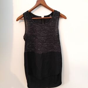 Black Sleeveless Top Side Slit Zipper Back Textured Top Women’s Size XS